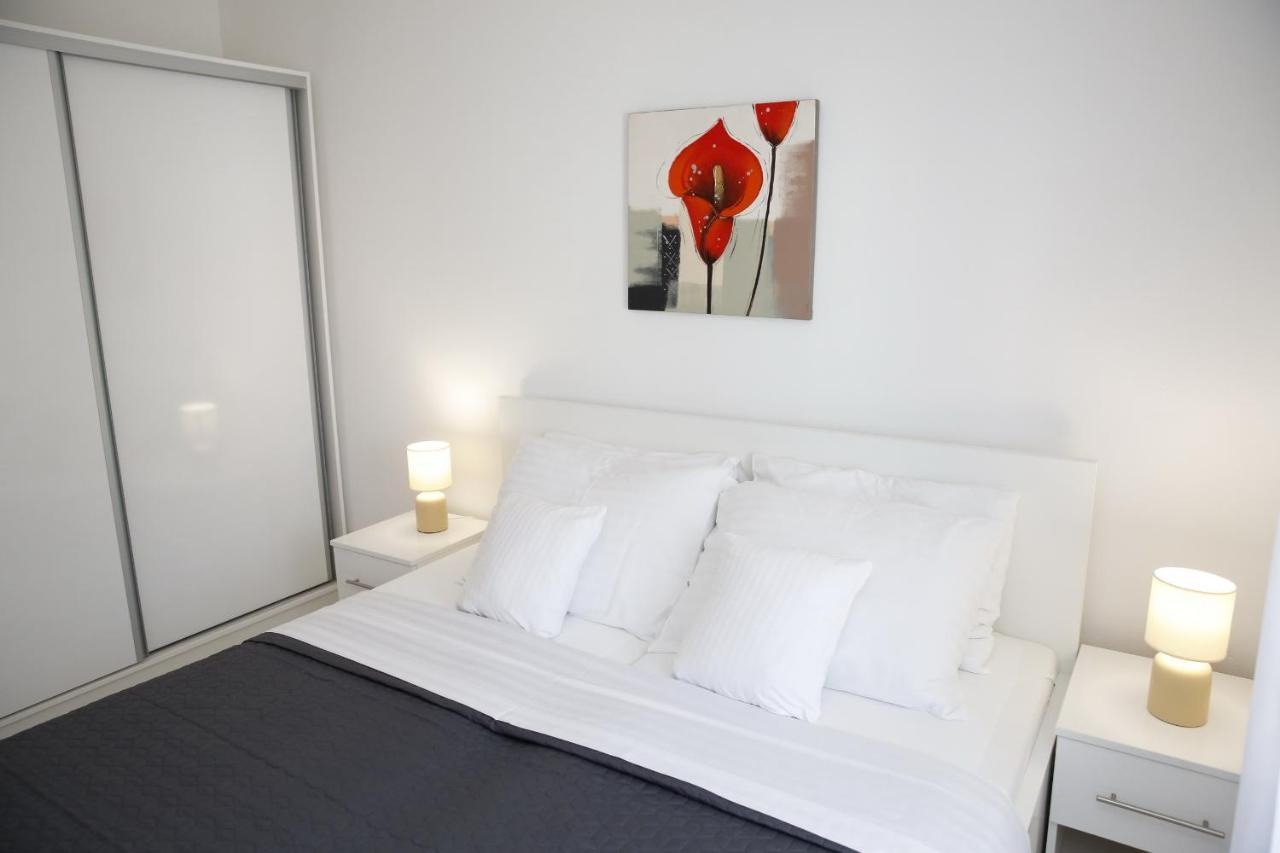 Apartments Lepur Vodice Exterior photo