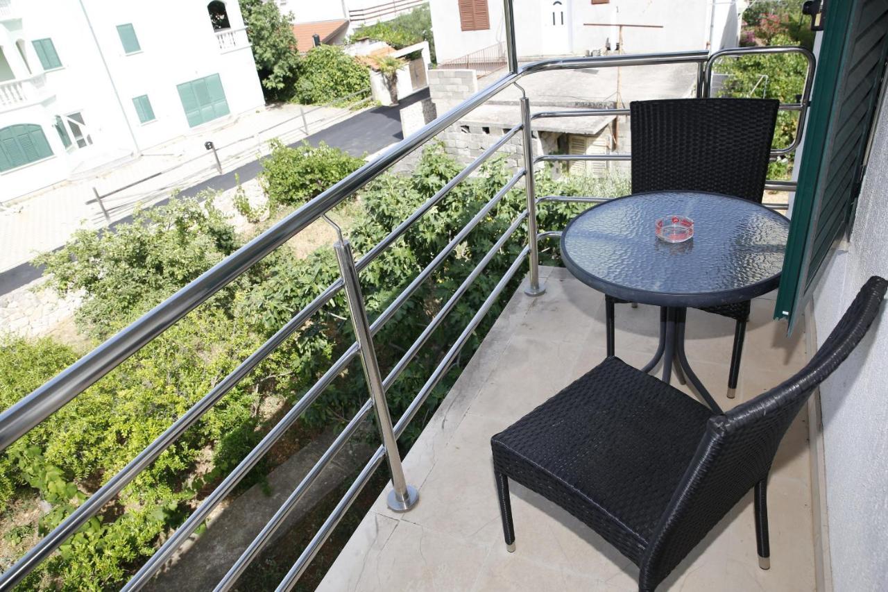 Apartments Lepur Vodice Exterior photo